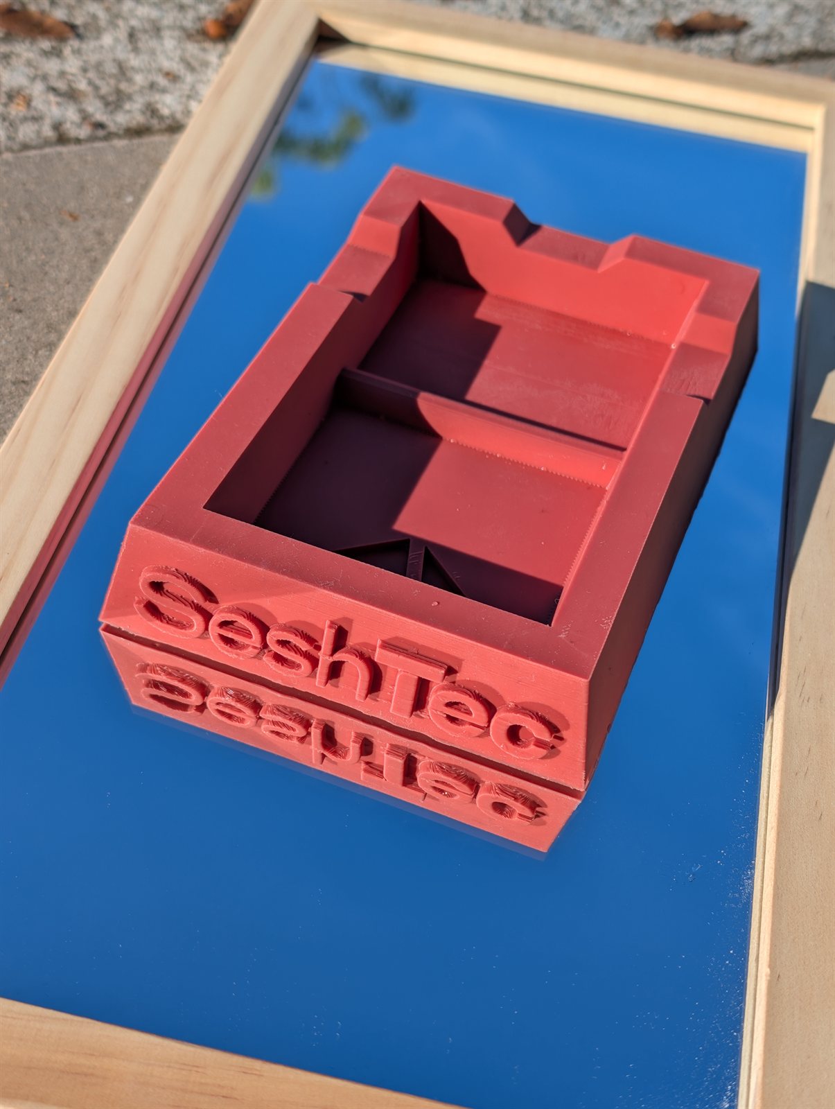 SeshTec Keeper Maxi - Front Profile